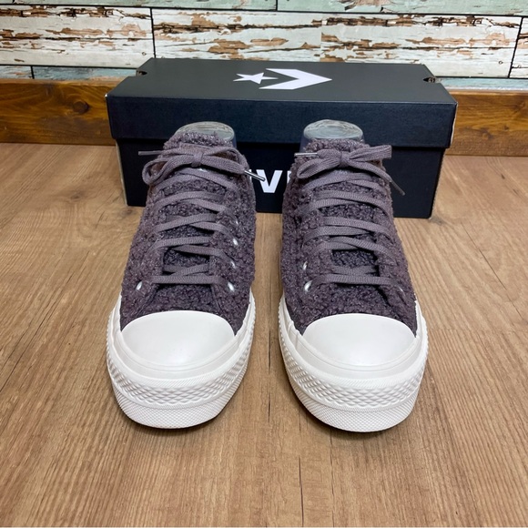 Converse Chuck Taylor All Star Platform Low Cozy Sherpa Purple Ore Size 8.5 - Picture 8 of 14